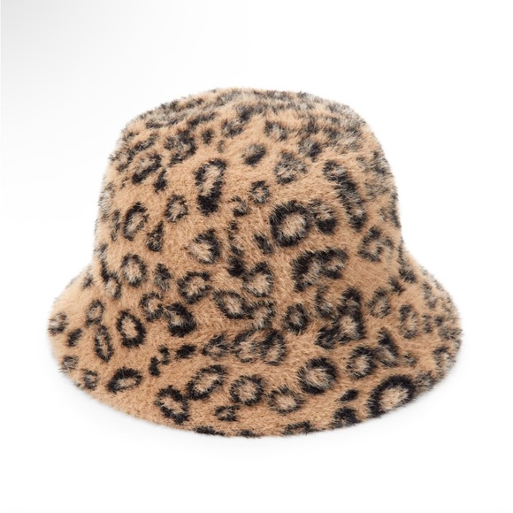 Vince Camuto Accessories - NWT VINCE CAMUTO - Leopard Teddy Bucket Hat